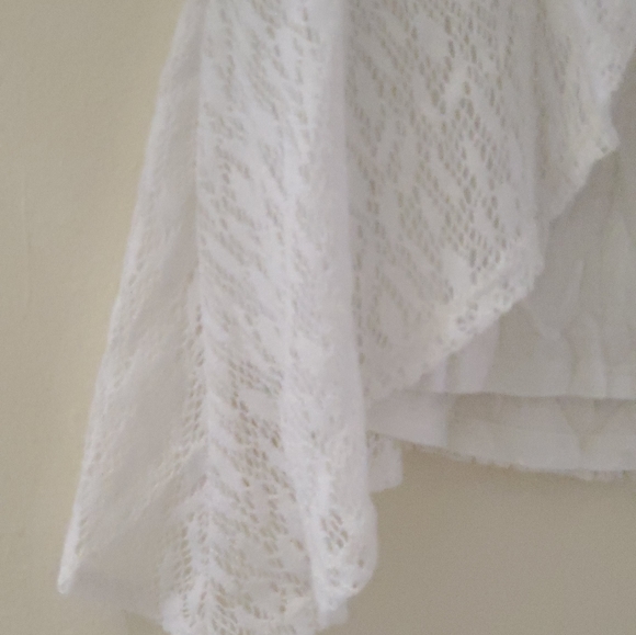 Top - Picture 2 of 3